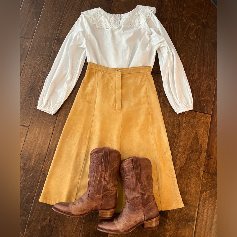 Vintage 70’s Santa Fe buttery soft yellow leather suede midi skirt GUC